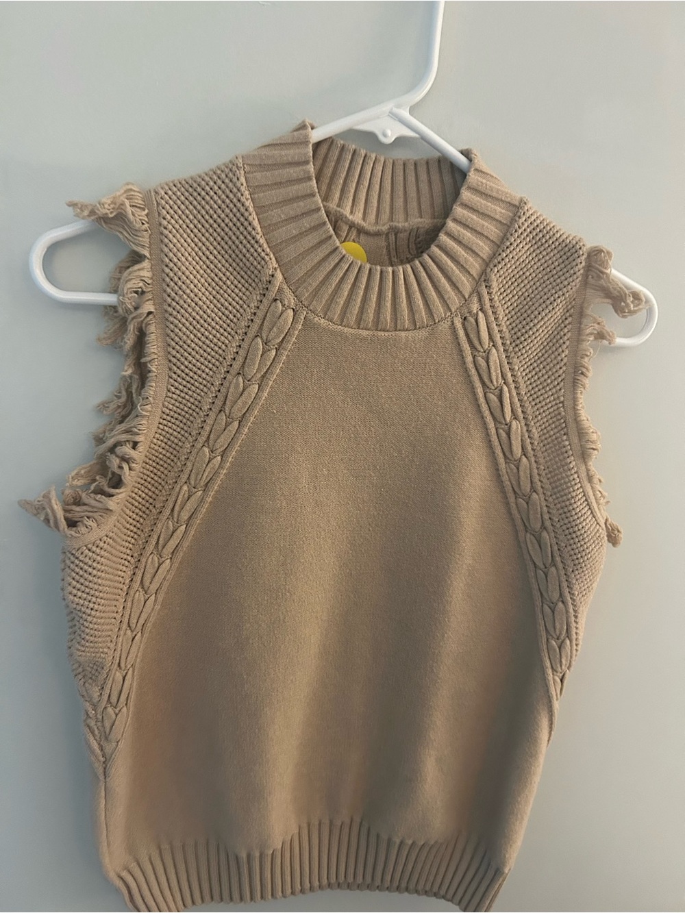 Source Unknown Beige Cable-Knit Fringe Sleeveless Sweater Vest